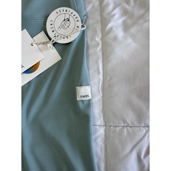 New Vuori AllTheForm Legging Size Medium Sea Spray Blue Stretchy Workout NWT - Picture 5 of 10